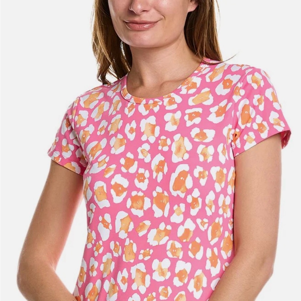J. McLaughlin Signature Tee in Pink/White/Orange.  Size Medium.